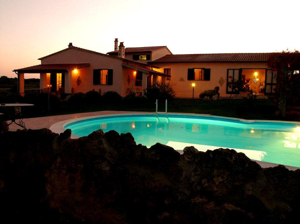 Agriturismo Il Grillo Parlante Pitigliano Exterior photo
